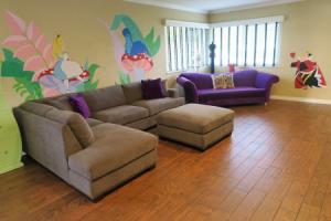 The Wonderland House 5 Bedrooms 3 Bathrooms Home, Anaheim