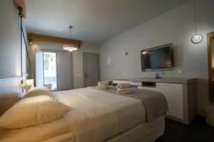 Meltemi Excelsior Suites and Spa, Perissa