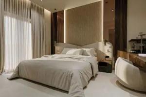 Nesean Plaza Hotel, Heraklio Town