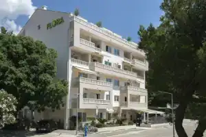 Aparthotel Flora, Tucepi