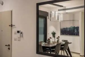 Dov Garden apartment with private pool, Tiberias