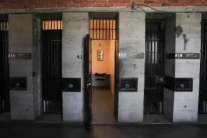 Saintlo Jail Hostel, Ottawa