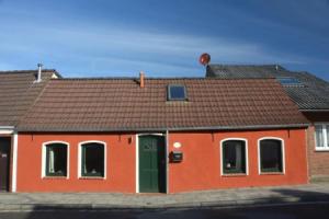 -Mackeriege Cottage, Norden