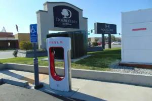 DoubleTree by Hilton Hotel Bakersfield, Bakersfield