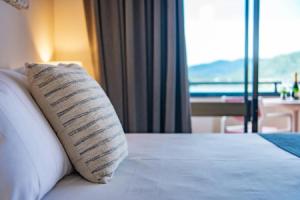 Ocean View 33A Studio Pool Ocean View WIFI, Airlie Beach