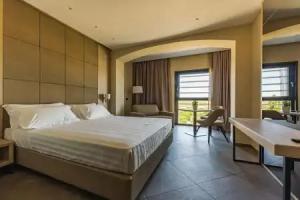 Salina Hotel, Taranto