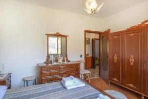 Beautiful Apartment in With 3 Bedrooms and Wifi, Riva di Solto