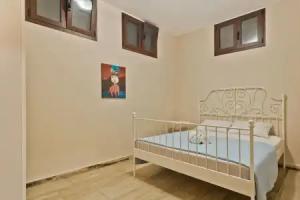 Petra Villas-Bonendis Villa, Karpathos Town