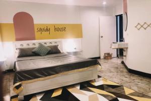 Squidy home Apartments, Ko Si Chang