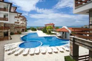 Robinson Vip Apartments, Elenite
