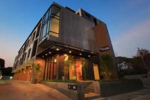 The Plubpla Serviced Apartment, Bangkok