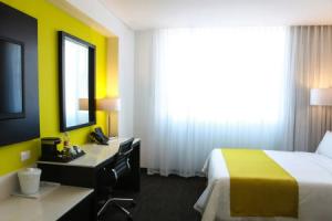 Holiday Inn Express Hotel And Suites Angelopolis, Puebla