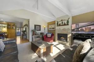 Gateway to the Wildside - 3 Br Townhouse, Estes Park