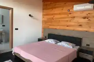 Mare e monti Tourist base, Ulcinj