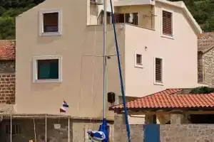 Apartment Mirjana, Prvic Luka