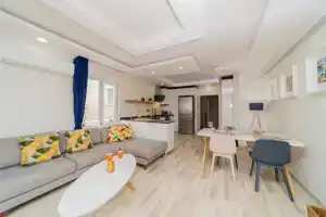 Comfortable Home Near Beach w Balcony in Apartments, Antalya