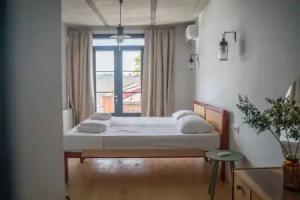 Black Tomato Hostel, Kutaisi