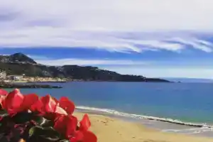 Casa Le Sorelle, Giardini-Naxos