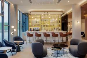 Courtyard by Marriott Paris Charles de Gaulle Central Airport, Roissy