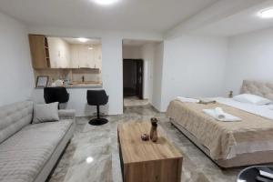Montenegro Apartments Phoenix, Bar