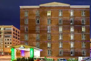 Days Inn by Wyndham Long Island City, Queens