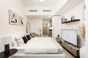 Modern studio in Azizi Riviera, Dubai