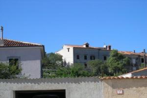 Apartment Mm1, Cerzo