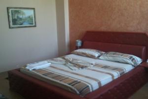 Dashamir Hotel, Fier