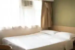 Ace Apartments, Hong Kong