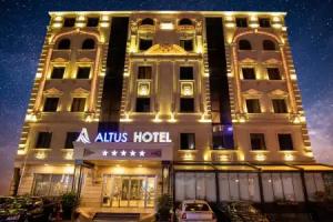 Altus Hotel Baku - Free Massage, Baku