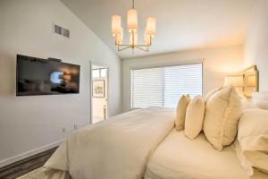 Palm Desert Escape w/ Patio, Grill & Fire Pit Hotel, Palm Desert