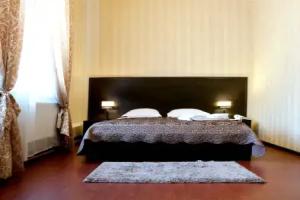 Hotel Verhovina, Kiev
