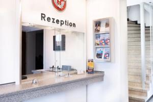 Firzlaff's Hotel, Neumunster