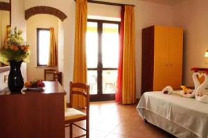 Luzia By Marinella Hotel, Ricadi