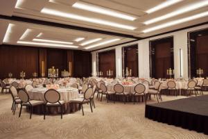 The Lana Dorchester Collection Hotel, Dubai
