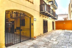 Appartamenti-Residence Al Massimo Apart-hotel, Palermo
