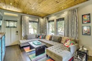 Walk to Soco: Home w/ Decks & City Views in Tourist base, Austin