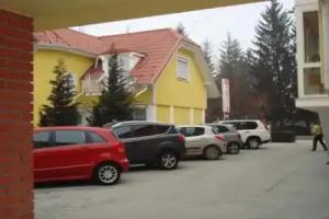 Szieszta Panzió, Sarvar