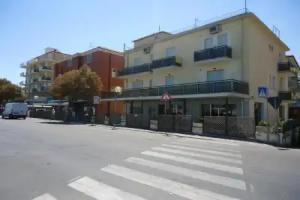 Hotel L And V, Rimini