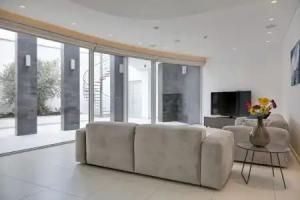 Elegance Beachfront Elite Villa, Ayia Napa
