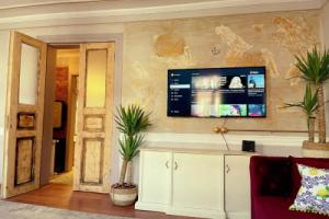 all building/5floors/ garden in balat Villa, Istanbul