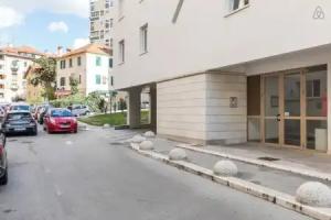 Romeo & Julia Apartments, Split