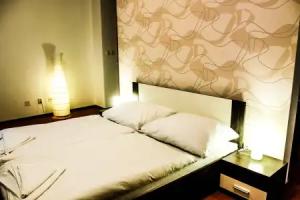 Hotel Modena, Bratislava