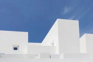 Neo Suites, Fira