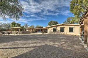 Hike, Shop & Unwind: Home w/ Hot Tub Access Tourist base, Tucson
