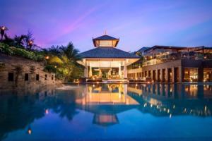 Anantara Layan Phuket Resort, Layan Beach