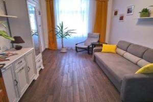 Dolina Apartman, Eger