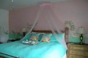 Inn On the Avenue, New Smyrna Beach