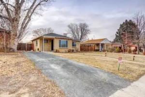 Near Denver Zoo: Home w/ Furnished Patio! Tourist base, Aurora