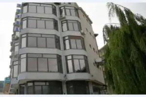 Hotel the First, Gjirokaster